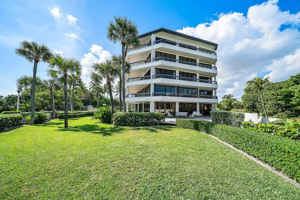$13,500 | 120 South Ocean Boulevard, Unit 1A, Delray Beach, FL 33483