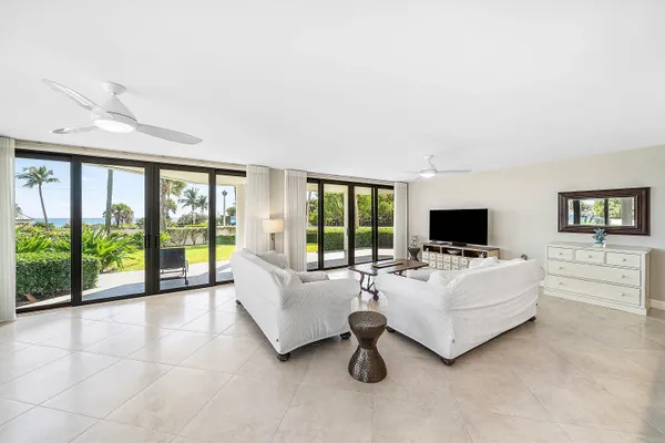 $13,500 | 120 South Ocean Boulevard, Unit 1A, Delray Beach, FL 33483