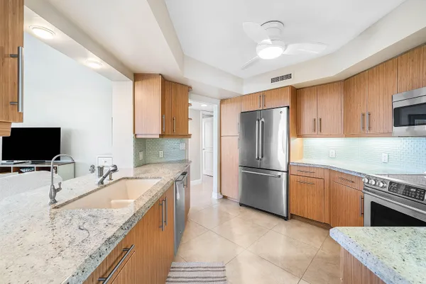 $13,500 | 120 South Ocean Boulevard, Unit 1A, Delray Beach, FL 33483