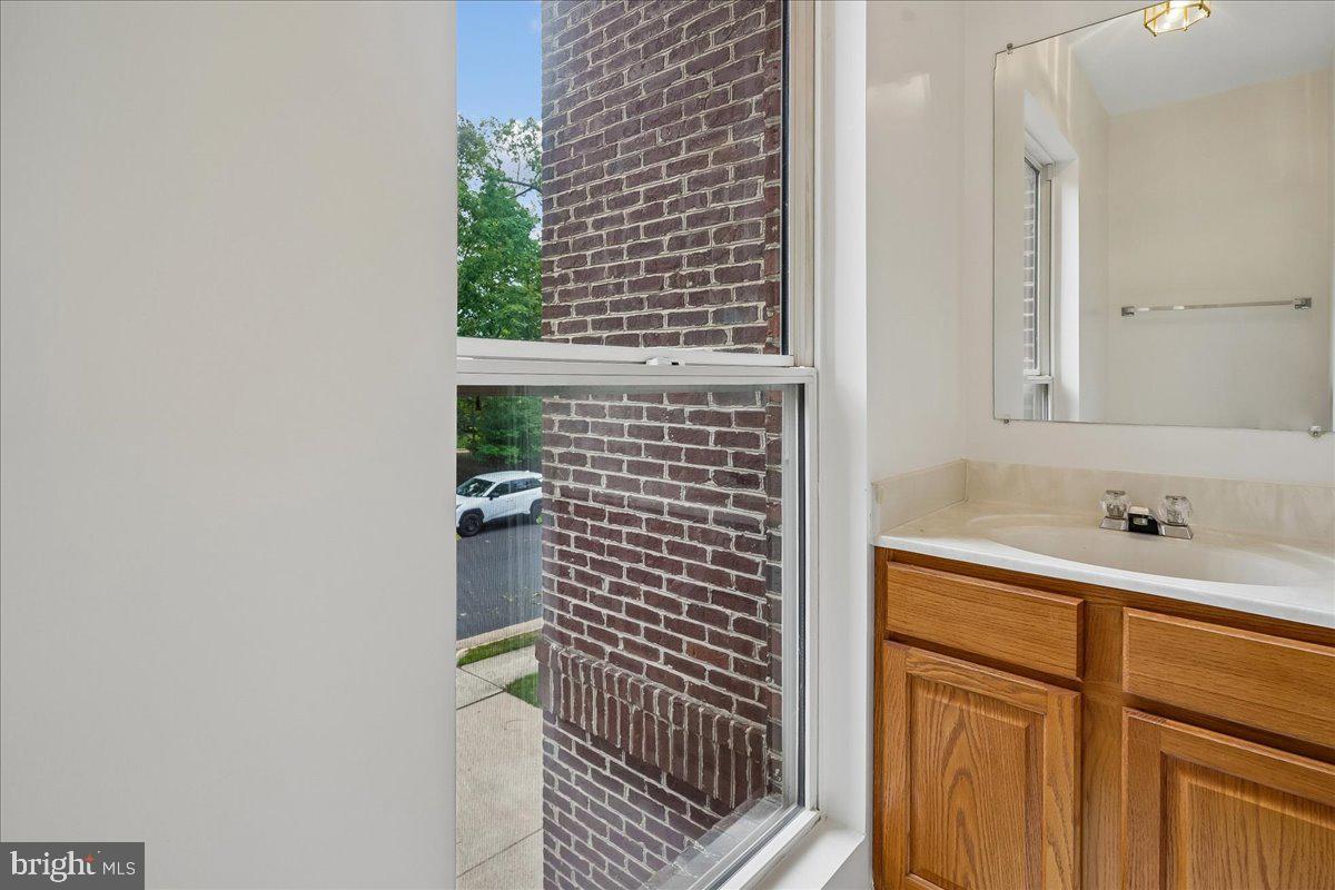 1711 Blue Flint Court Reston, VA 20190 - Photo 14 of 37 Powder room
