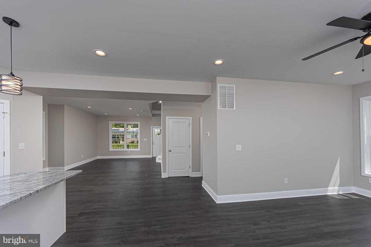 2302 Ruth Avenue Sparrows Point, MD 21219 - Photo 10 of 34