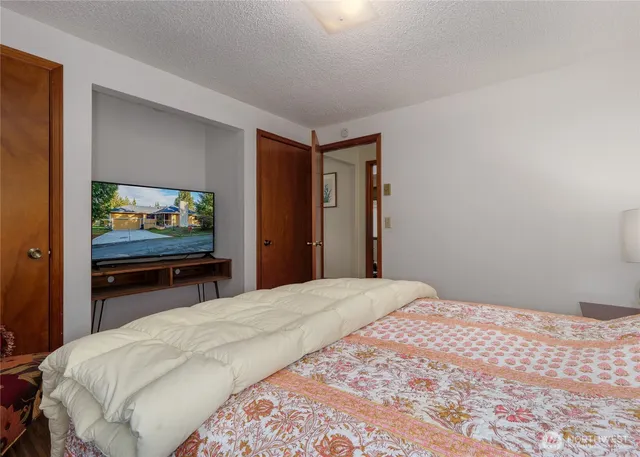 a view of outdoor space yard and front view of a house