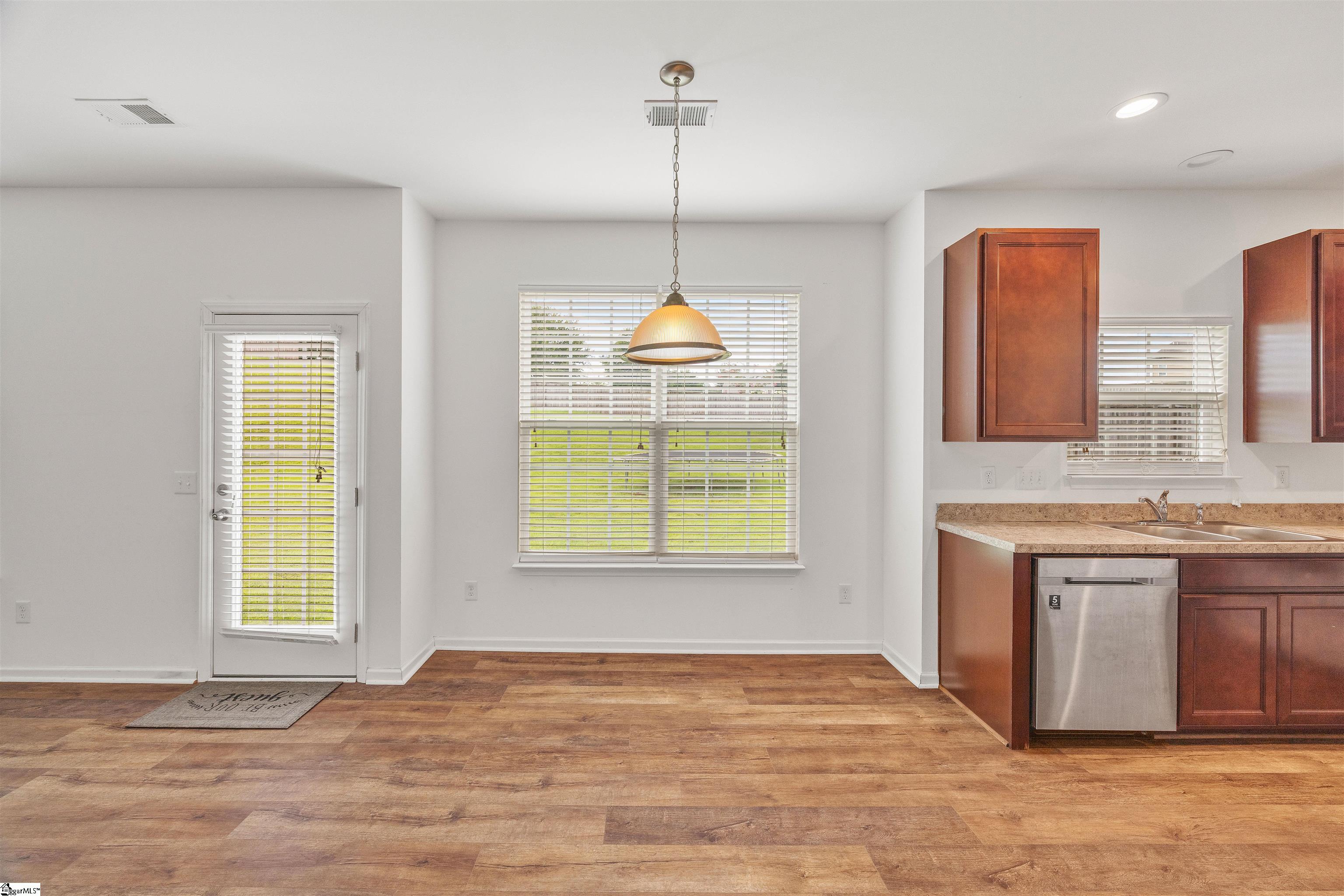 383 Riverdale Road Simpsonville, SC 29680 - Photo 8 of 39 Gallery Image 8