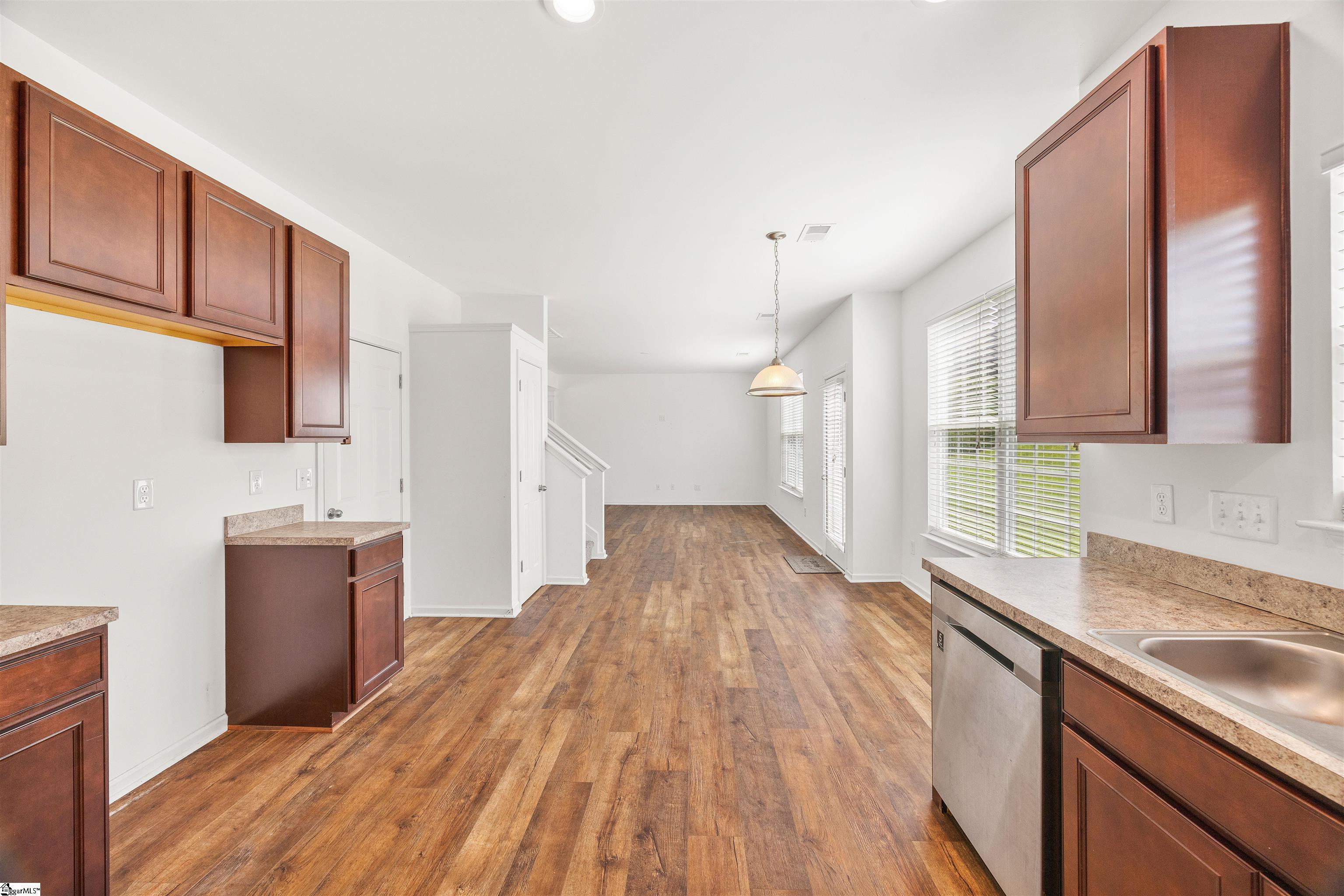 383 Riverdale Road Simpsonville, SC 29680 - Photo 10 of 39 Gallery Image 10