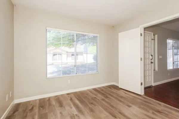 $2,230 | 7045 North 28th Avenue, Phoenix, AZ 85051