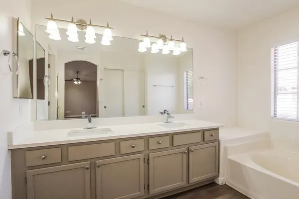 $2,230 | 7045 North 28th Avenue, Phoenix, AZ 85051