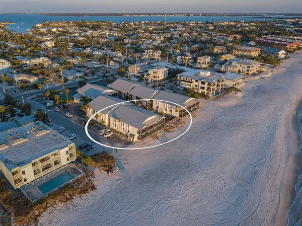 $2,690,000 | 6700 Gulf Drive, Unit B8, Holmes Beach, FL 34217