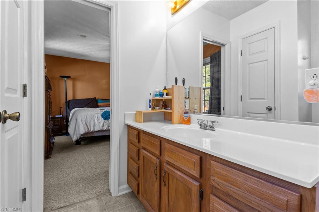 115 Pickett Road Lexington, NC 27295 - Photo 28 of 41 Gallery Image 28