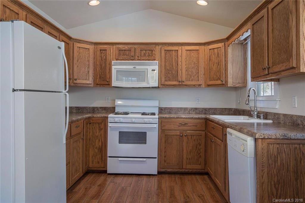 440 Gospel Road Bryson City, NC 28713 - Photo 5 of 34 Gallery Image 5