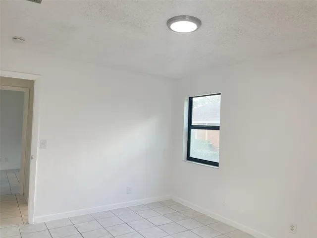 $2,300 | 4104 Northwest 114th Avenue, Coral Springs, FL 33065