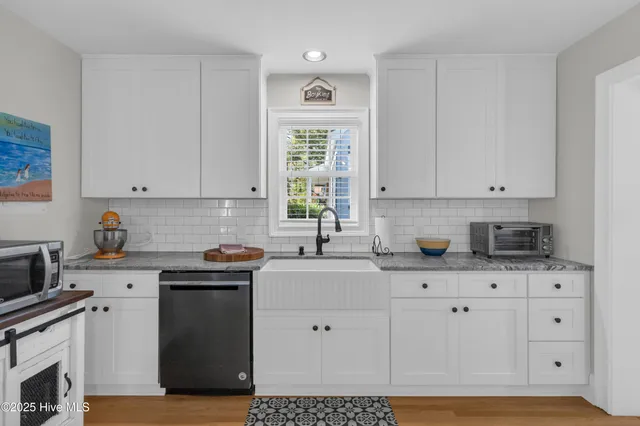 $410,000 | 220 South Duplin Street, Wallace, NC 28466