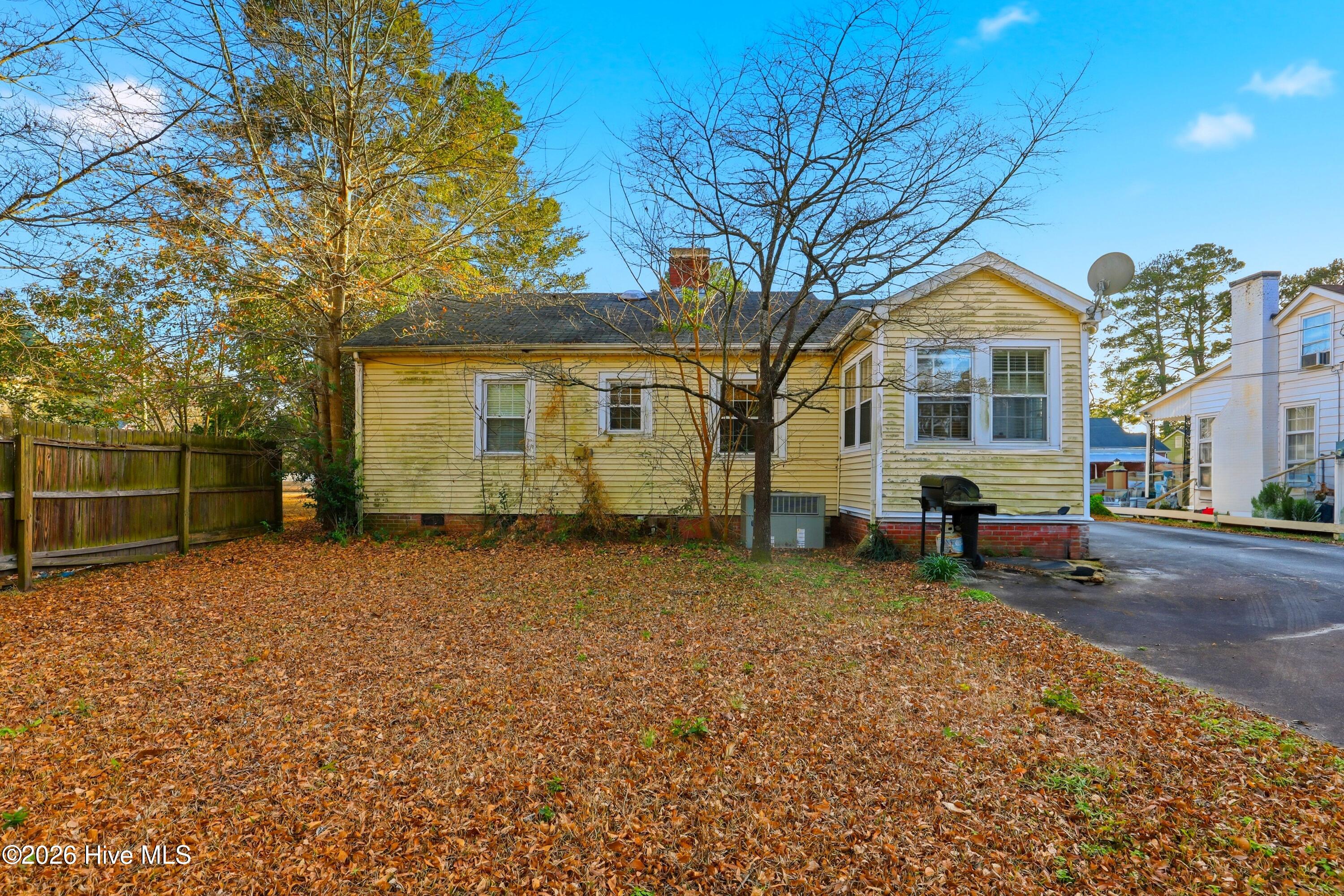 905 Edwards Avenue Kinston, NC 28501 - Photo 4 of 22 05-905 Edwards Ave-5