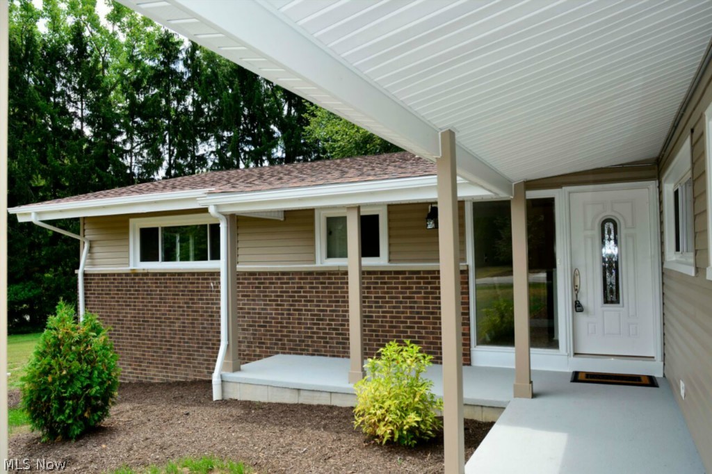 30226 Bolingbrook Road Pepper Pike, OH 44124 - Photo 3 of 25