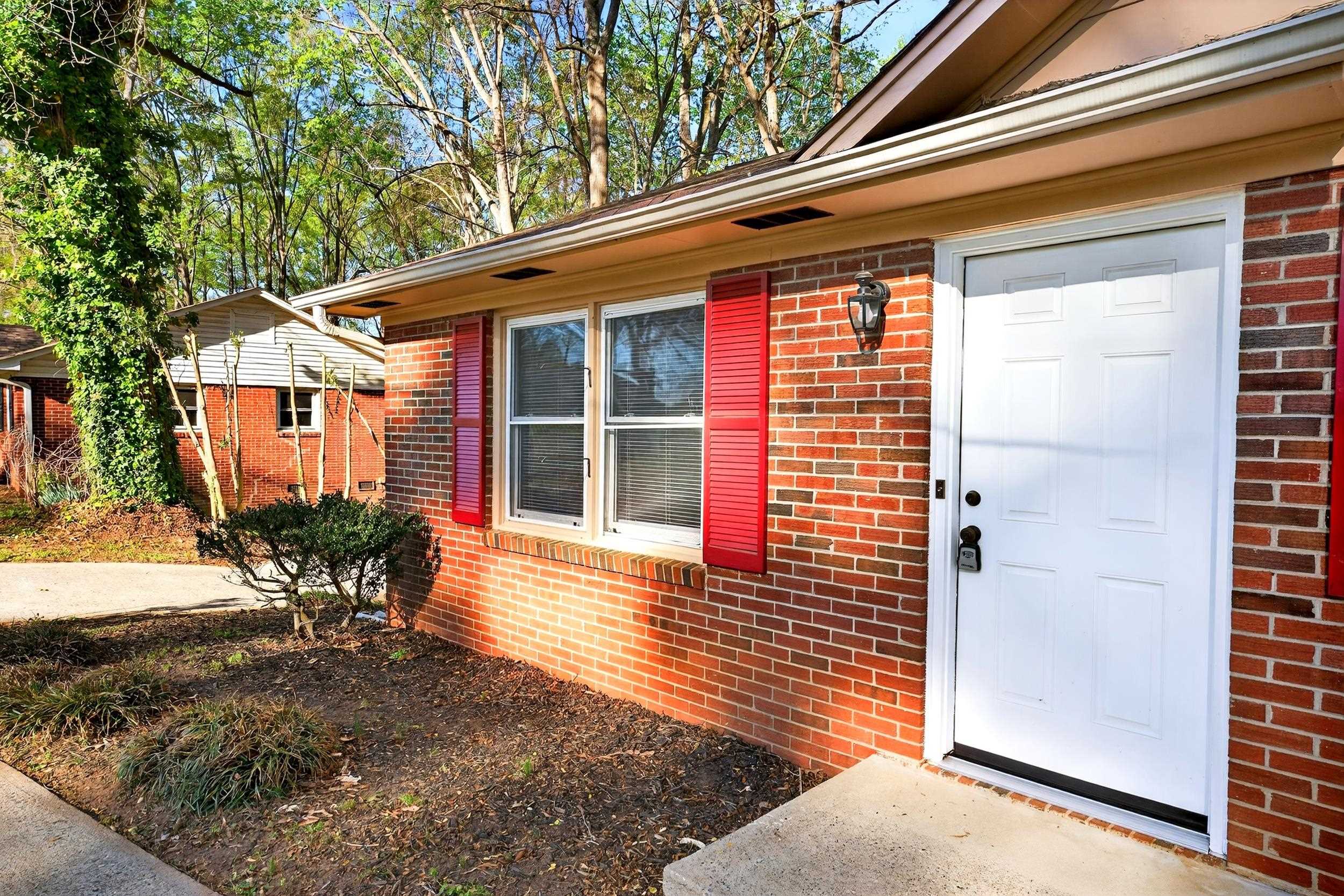 412 Brookside Drive Gaffney, SC 29340 - Photo 3 of 23