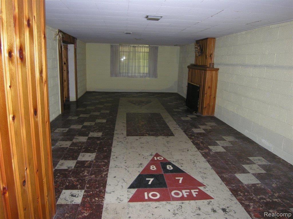 484 Shelbourne Road Grosse Pointe, MI 48236 - Photo 17 of 23 DSCN8506.JPG