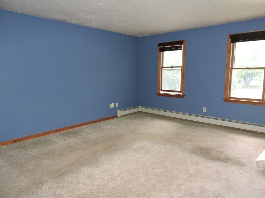 70 Hanson Road Charlton, MA 01507 - Photo 12 of 42