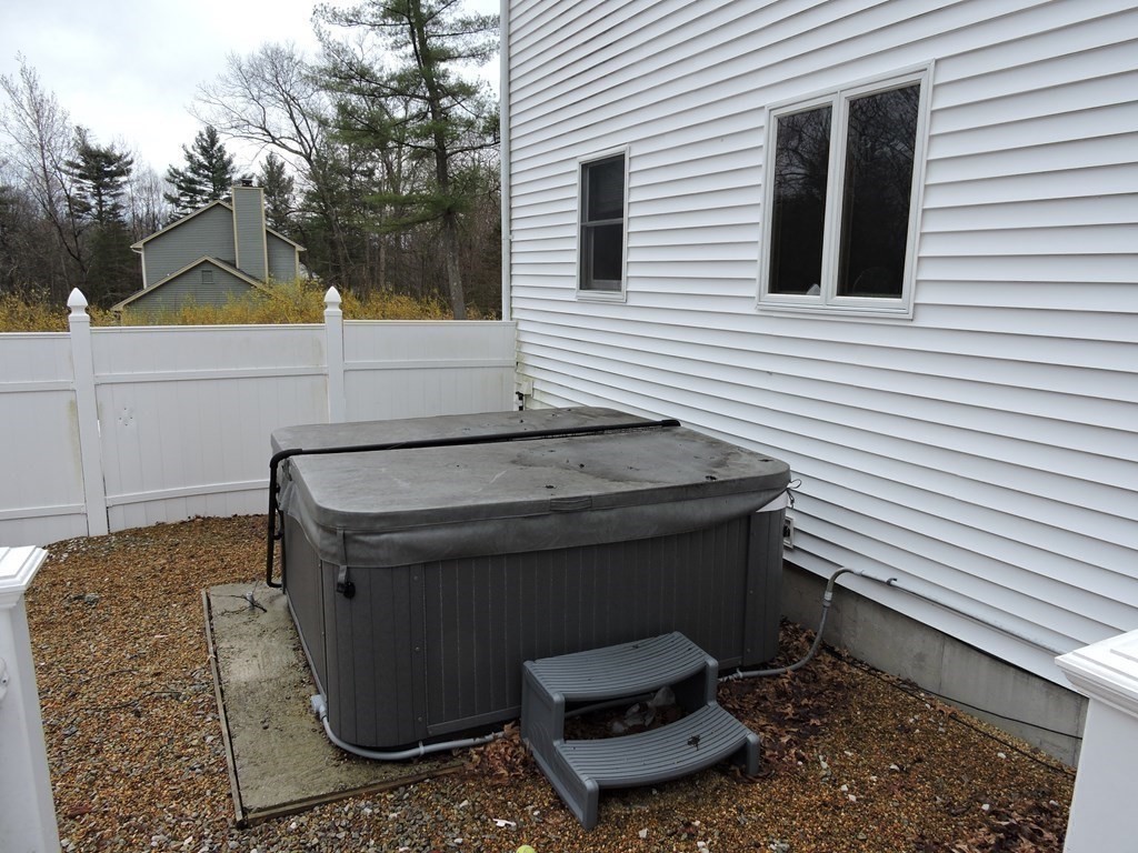 70 Hanson Road Charlton, MA 01507 - Photo 17 of 42