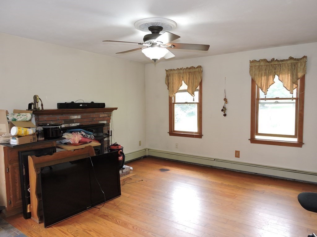 70 Hanson Road Charlton, MA 01507 - Photo 23 of 42