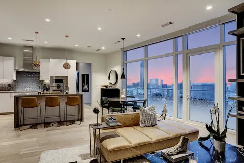 $850,000 | 4521 San Felipe Street, Unit 1804, Houston, TX 77027