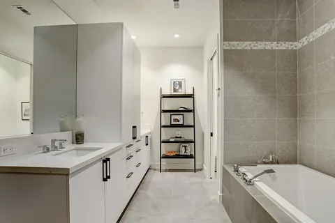 $850,000 | 4521 San Felipe Street, Unit 1804, Houston, TX 77027