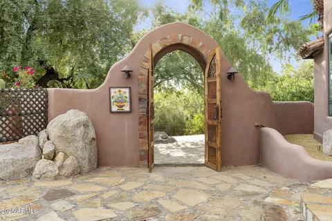 $4,800,000 | 4320 East Desert Crest Drive, Paradise Valley, AZ 85253