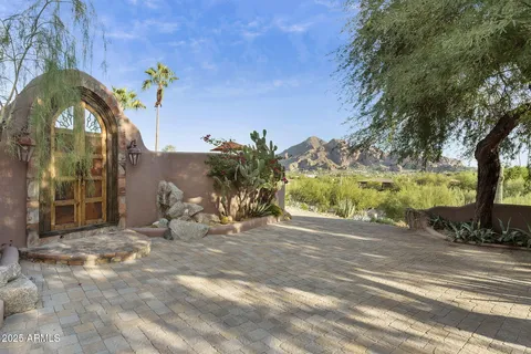 $4,800,000 | 4320 East Desert Crest Drive, Paradise Valley, AZ 85253