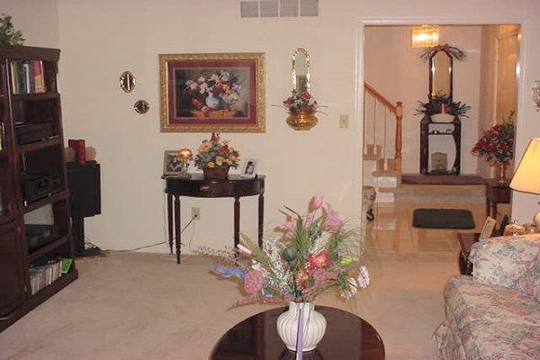 3524 Nicholson Road Bethlehem, PA 18020 - Photo 8 of 11 Living Room