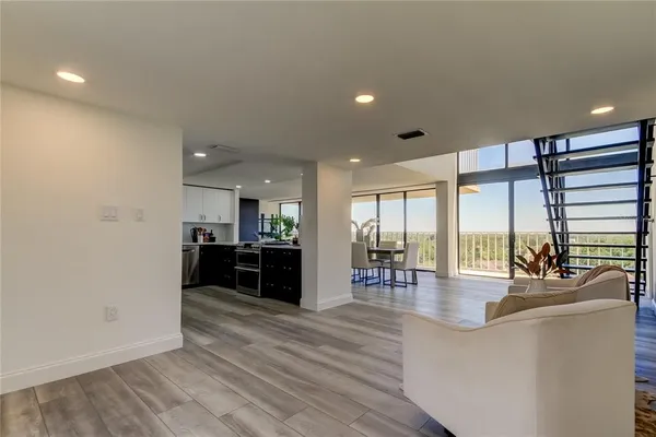 $4,995 | 500 North Osceola Avenue, Unit H, Clearwater, FL 33755