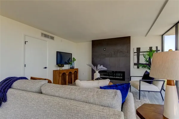 $4,995 | 500 North Osceola Avenue, Unit H, Clearwater, FL 33755