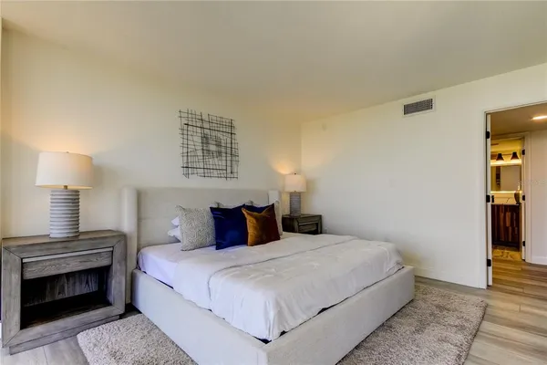 $4,995 | 500 North Osceola Avenue, Unit H, Clearwater, FL 33755
