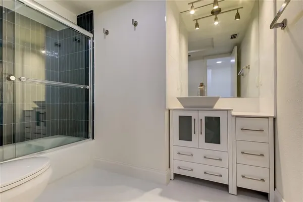 $4,995 | 500 North Osceola Avenue, Unit H, Clearwater, FL 33755