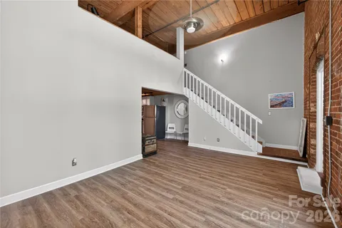$185,000 | 201 South Hoskins Road, Unit 121, Charlotte, NC 28208