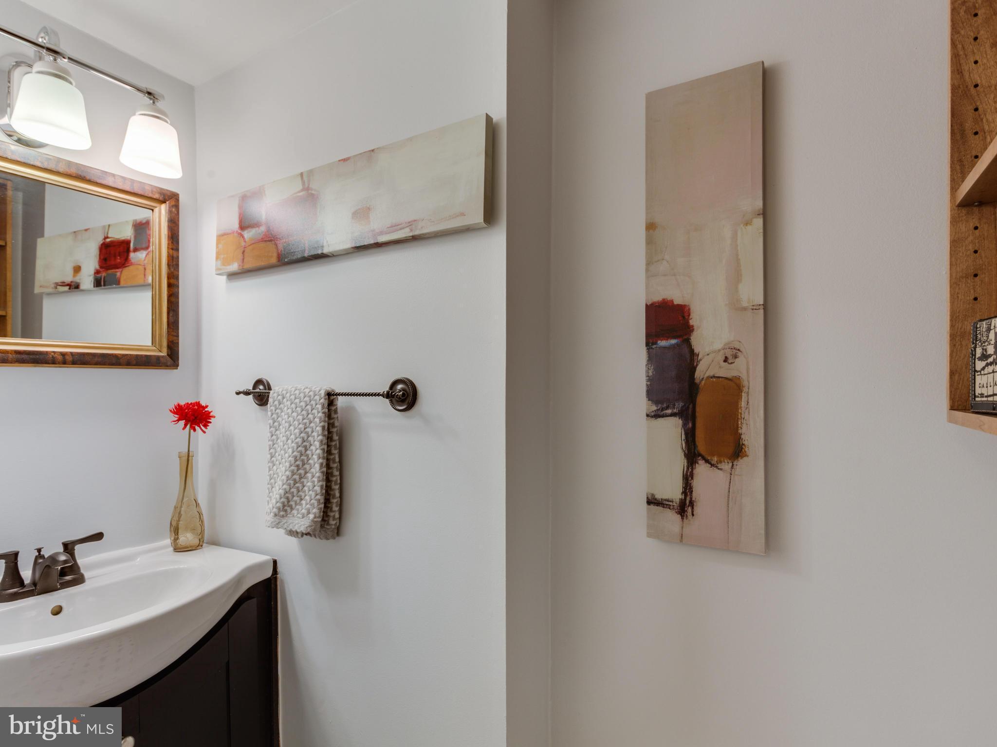653 A Street Southeast Washington, DC 20003 - Photo 9 of 17 Bath