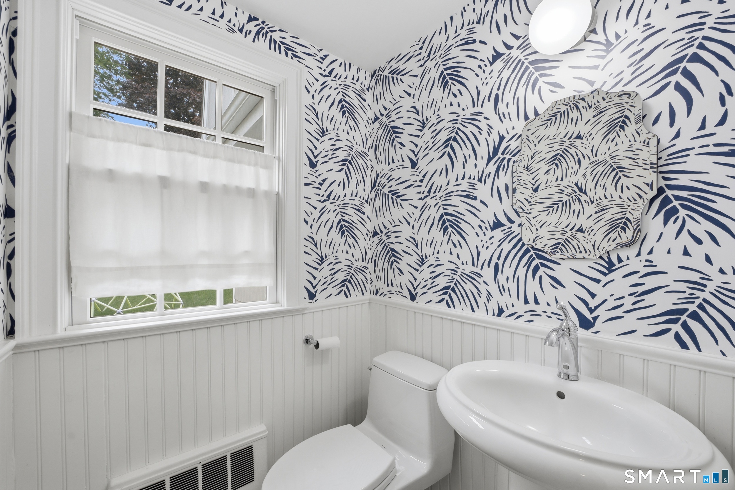 182 Hollow Tree Ridge Road Darien, CT 06820 - Photo 12 of 37