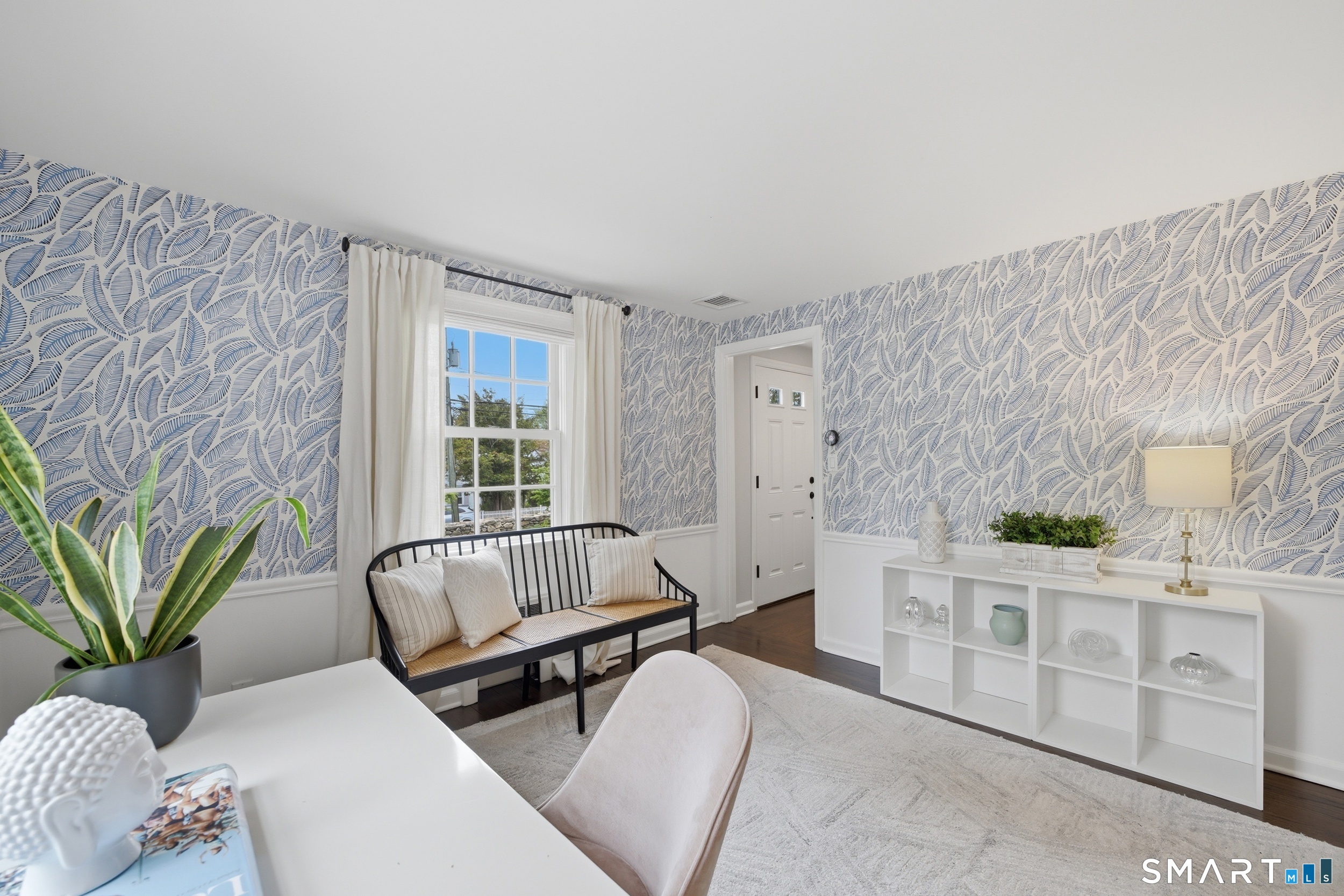 182 Hollow Tree Ridge Road Darien, CT 06820 - Photo 13 of 37
