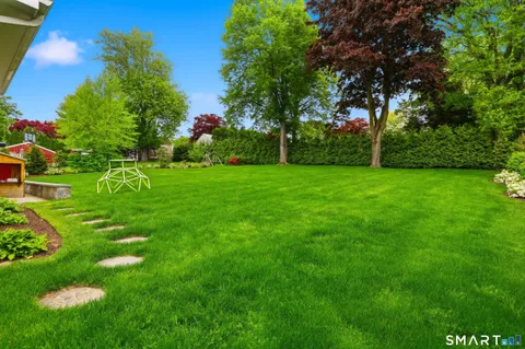 $1,665,000 | 182 Hollow Tree Ridge Road, Darien, CT 06820