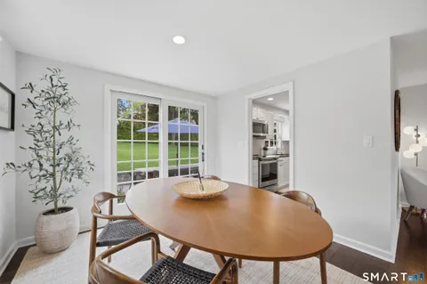 $1,665,000 | 182 Hollow Tree Ridge Road, Darien, CT 06820