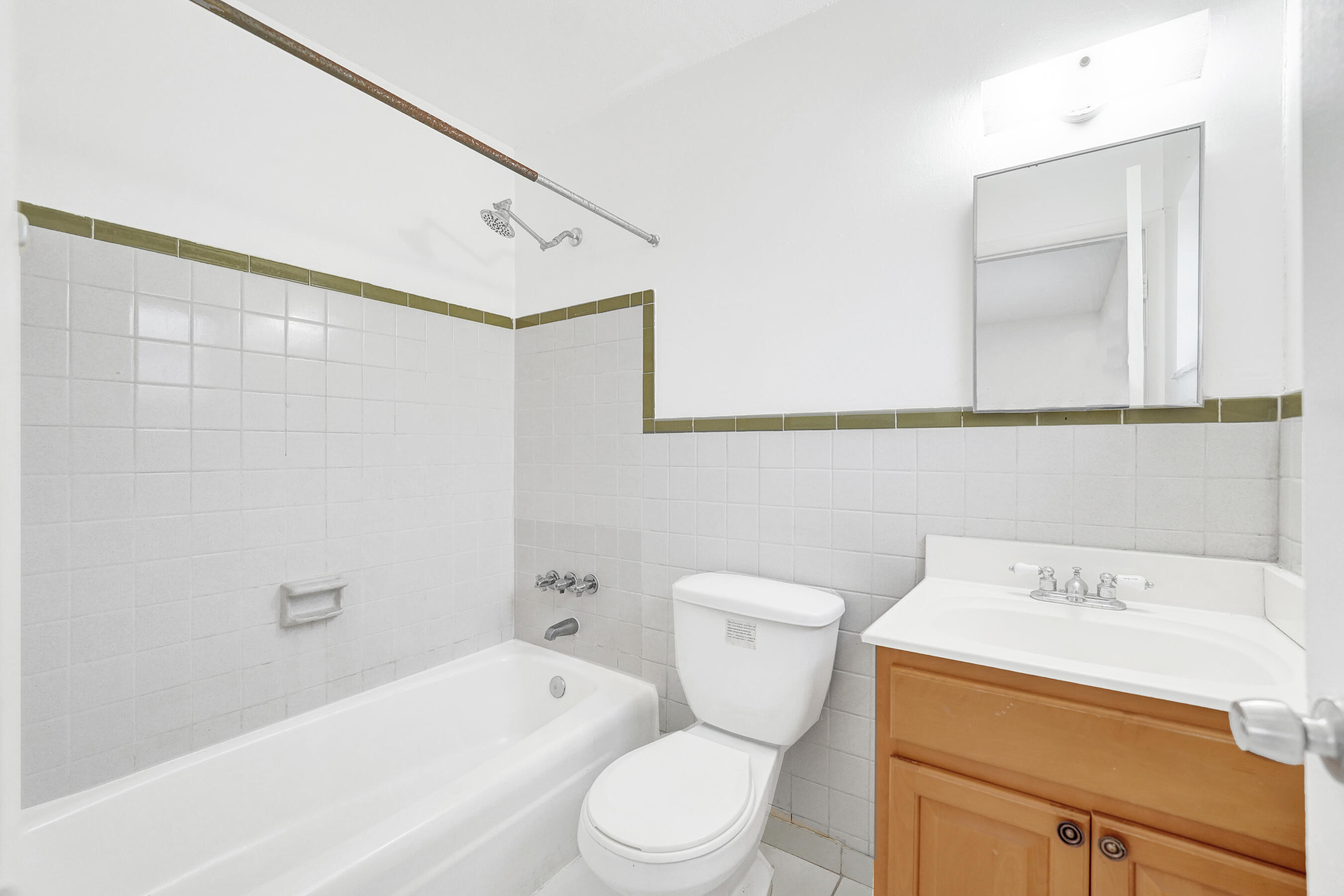 5830 Garfield Street Hollywood, FL 33021 - Photo 39 of 54 Unit 2 - Primary Bath