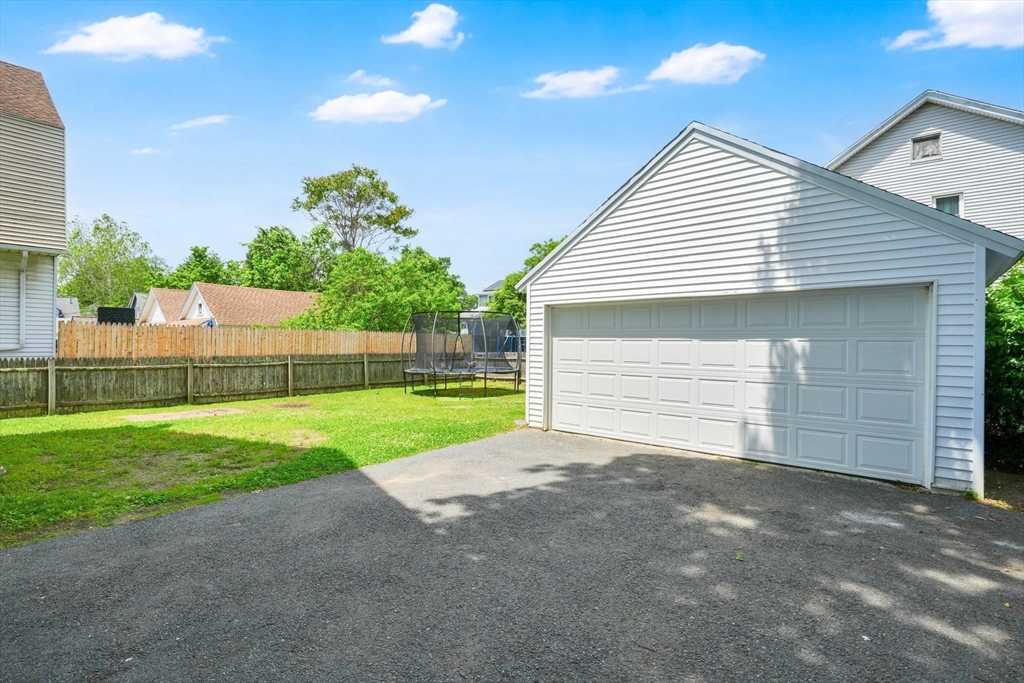 120-122 Larkspur Street Springfield, MA 01108 - Photo 3 of 31