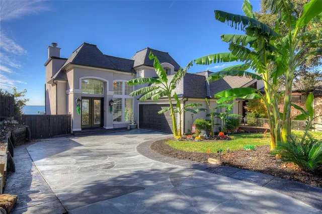 $1,549,000 | 20 Intrepid Circle, Rockwall, TX 75032