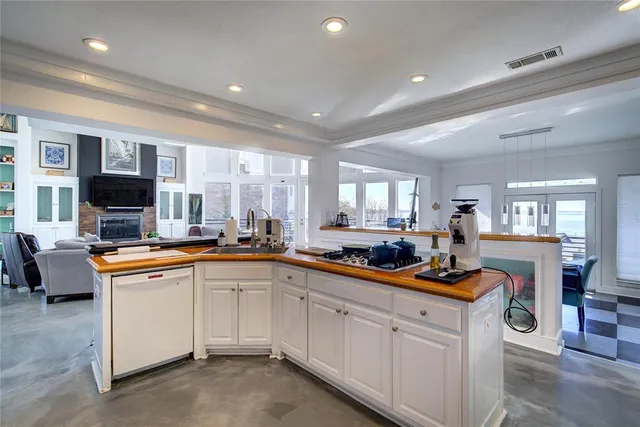 $1,549,000 | 20 Intrepid Circle, Rockwall, TX 75032