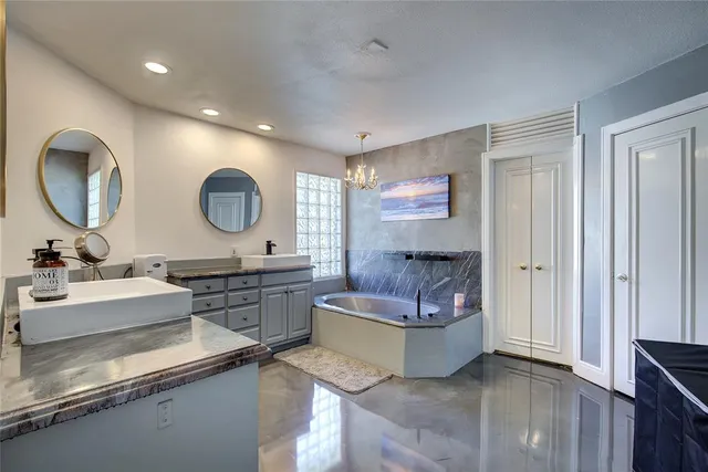 $1,549,000 | 20 Intrepid Circle, Rockwall, TX 75032