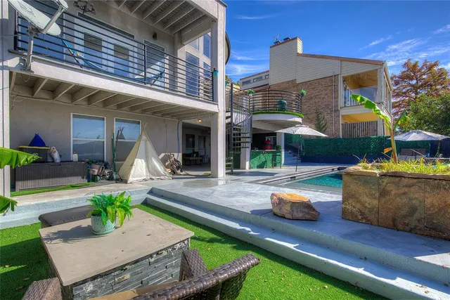 $1,549,000 | 20 Intrepid Circle, Rockwall, TX 75032