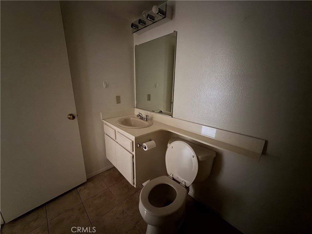 269 Alder Court Azusa, CA 91702 - Photo 8 of 14 a utility room with dryer and washer