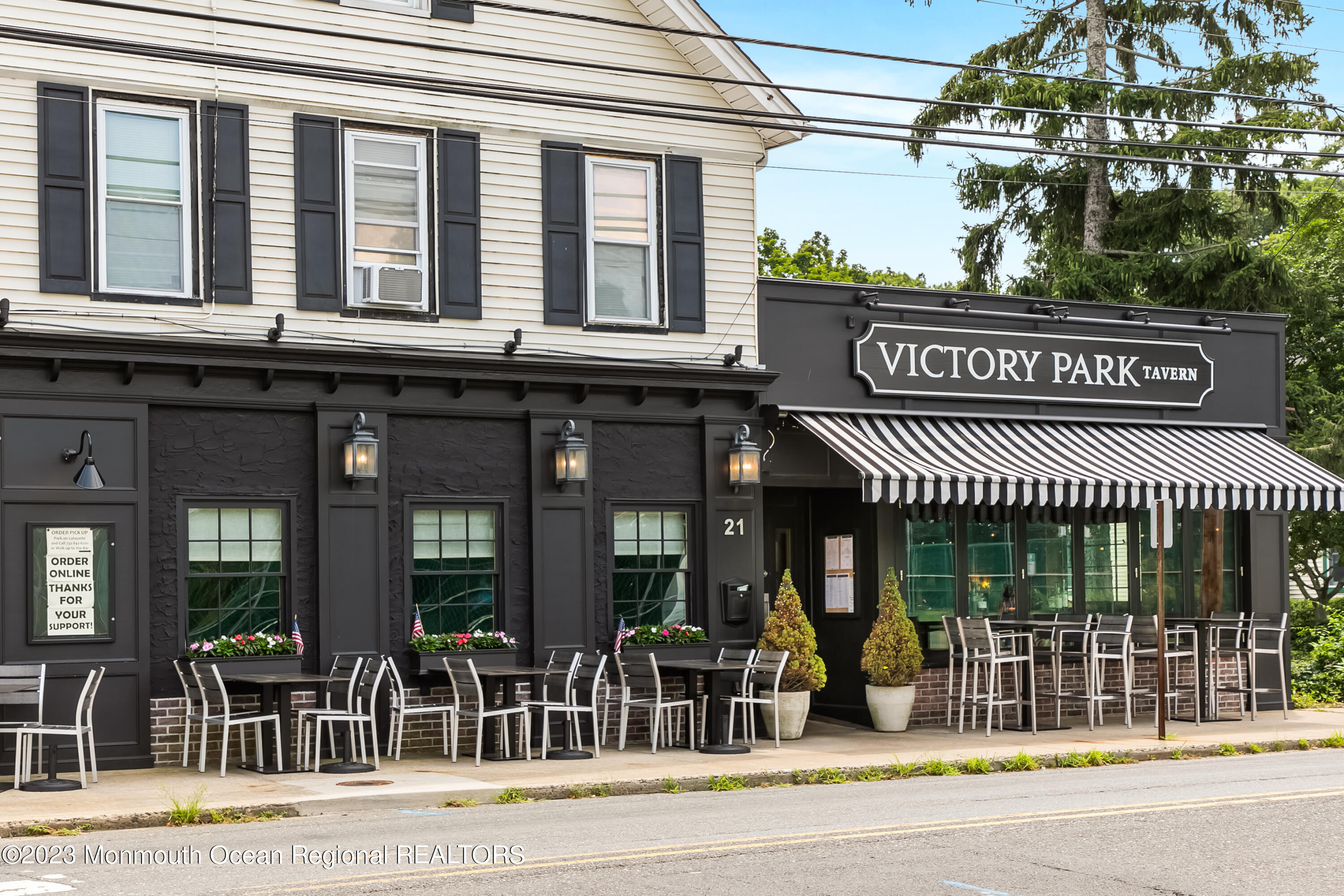 166 Rumson Road Rumson, NJ 07760 - Photo 36 of 46 front view of a building