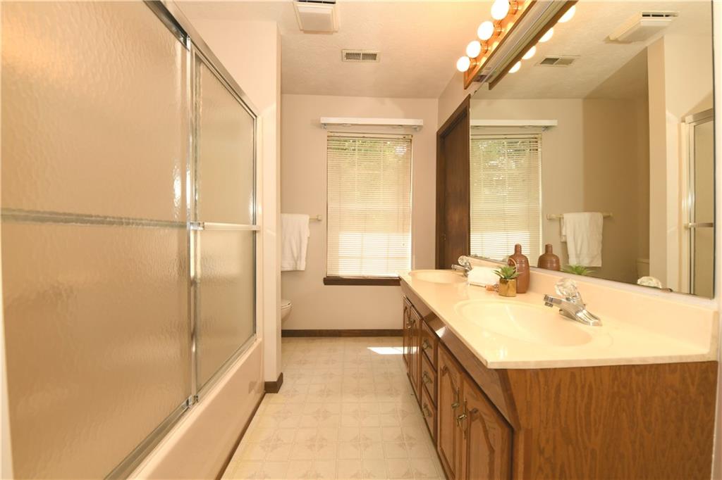 8709 Fox Ridge Lane Indianapolis, IN 46256 - Photo 25 of 36 Gallery Image 25