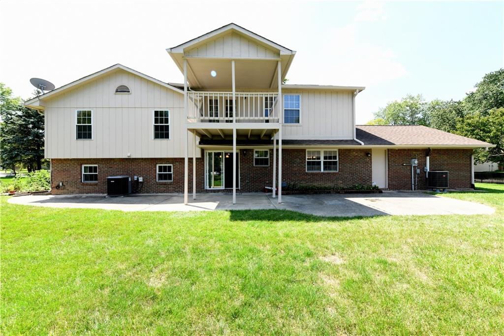 8709 Fox Ridge Lane Indianapolis, IN 46256 - Photo 4 of 36 Gallery Image 4