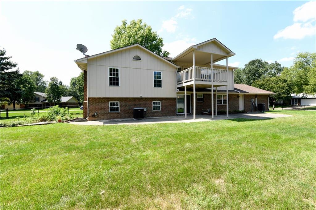 8709 Fox Ridge Lane Indianapolis, IN 46256 - Photo 5 of 36 Gallery Image 5