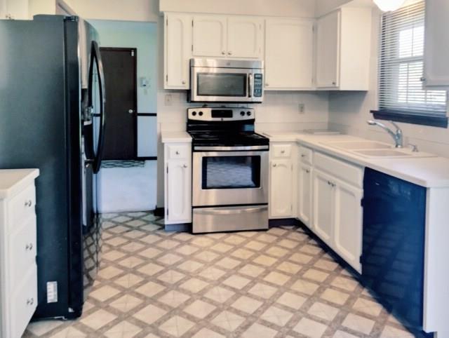 8709 Fox Ridge Lane Indianapolis, IN 46256 - Photo 7 of 36 Gallery Image 7