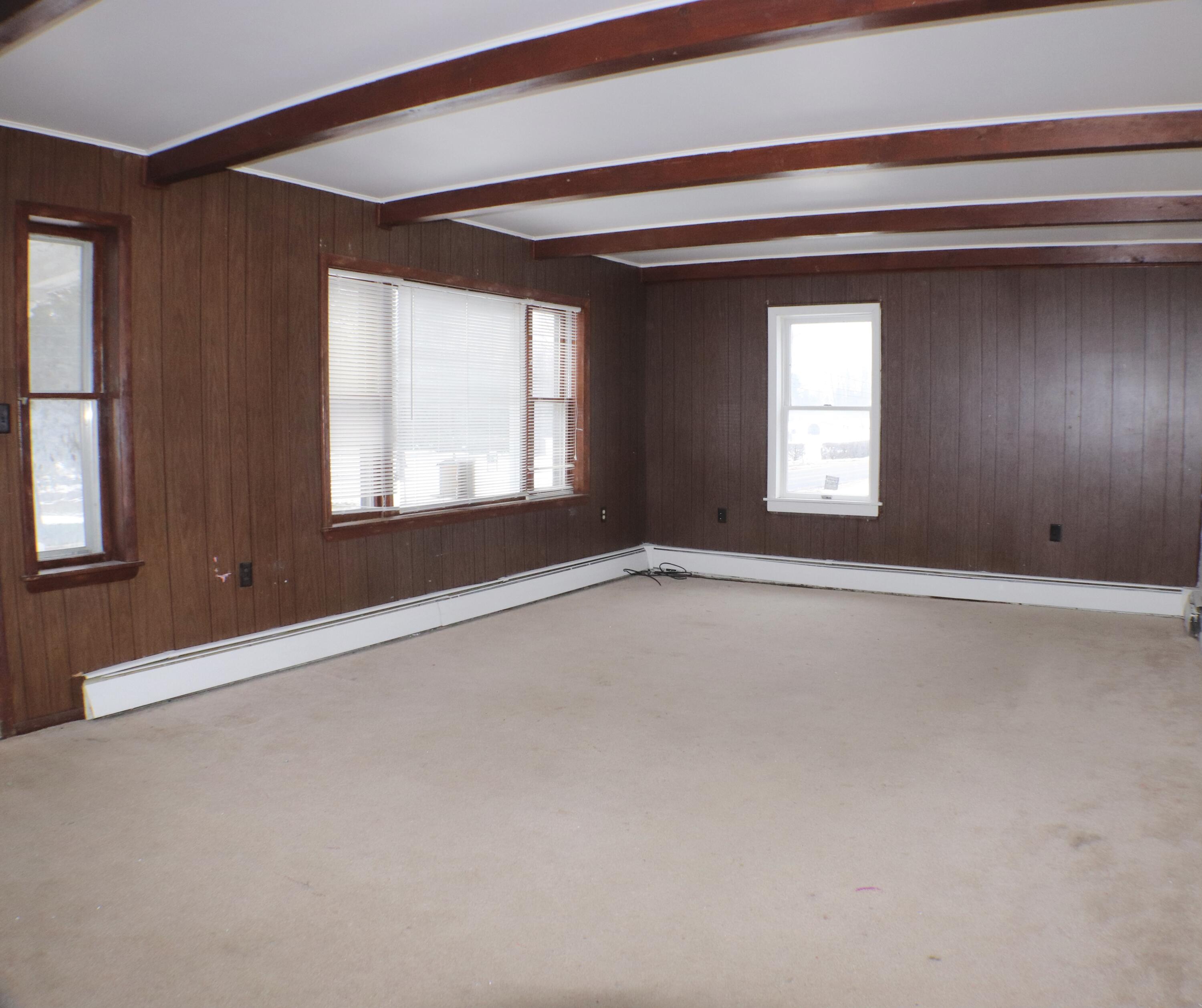 1239 Cumberland Head Road Plattsburgh, NY 12901 - Photo 6 of 14 Gallery Image 6